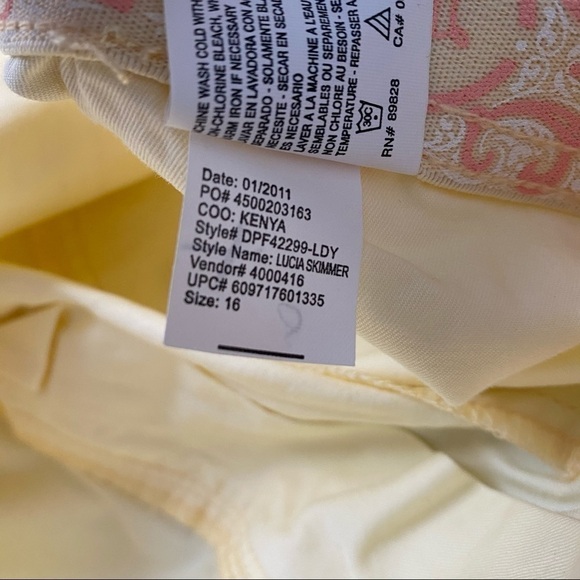 Gloria Vanderbilt yellow shorts stretch mid rise - Picture 12 of 13